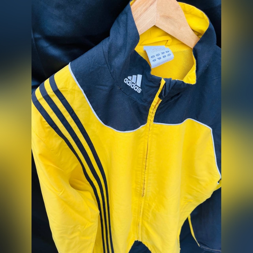 Adidas Yellow Jacket - Picture 4 of 14